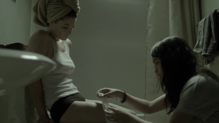 Ashley-Greene-dot-nl_Rogue-4x03LostHope0643.jpg