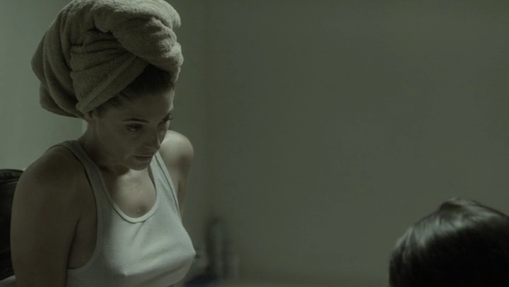 Ashley-Greene-dot-nl_Rogue-4x03LostHope0646.jpg