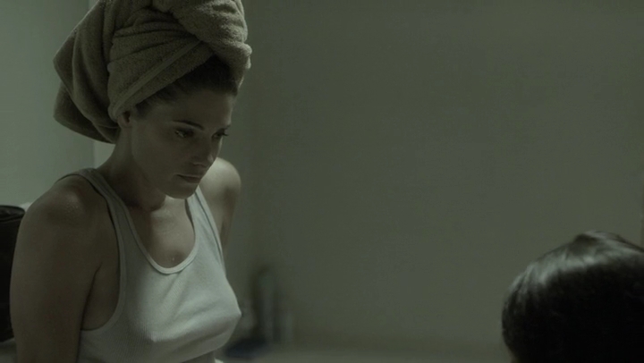 Ashley-Greene-dot-nl_Rogue-4x03LostHope0649.jpg