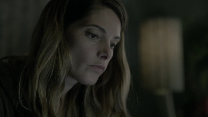 Ashley-Greene-dot-nl_Rogue-4x03LostHope1031.jpg