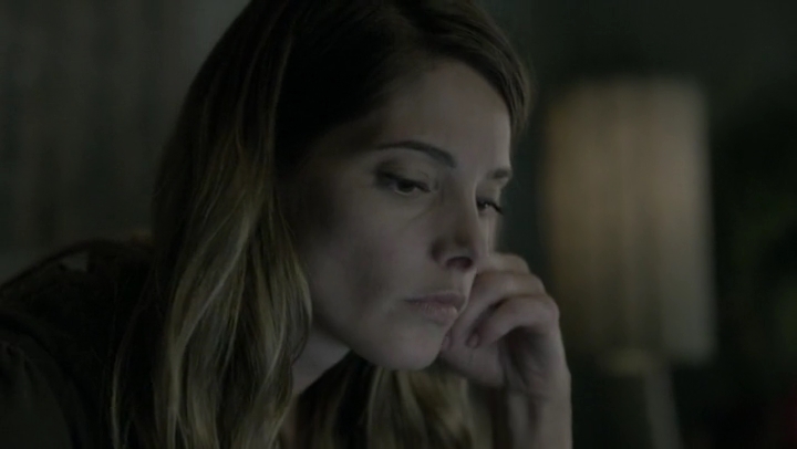 Ashley-Greene-dot-nl_Rogue-4x03LostHope1032.jpg