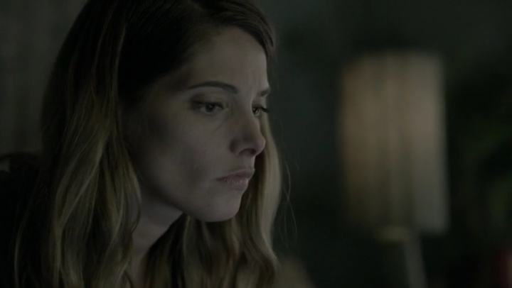Ashley-Greene-dot-nl_Rogue-4x03LostHope1044.jpg