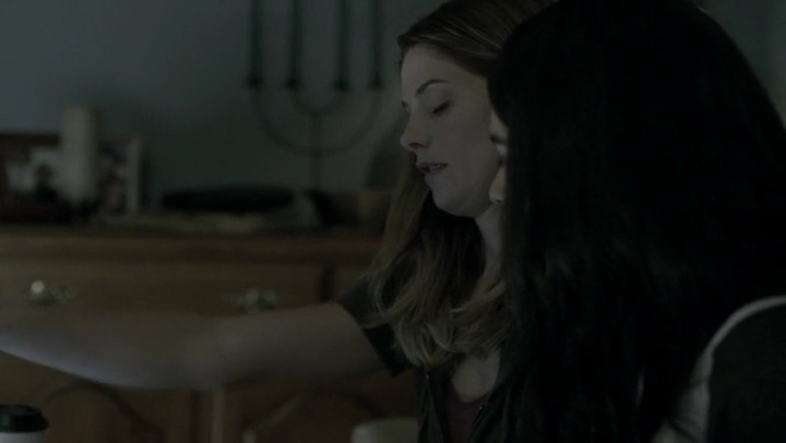 Ashley-Greene-dot-nl_Rogue-4x03LostHope1066.jpg