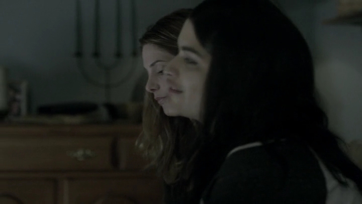 Ashley-Greene-dot-nl_Rogue-4x03LostHope1073.jpg