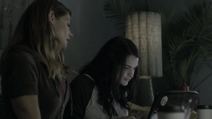 Ashley-Greene-dot-nl_Rogue-4x03LostHope1077.jpg
