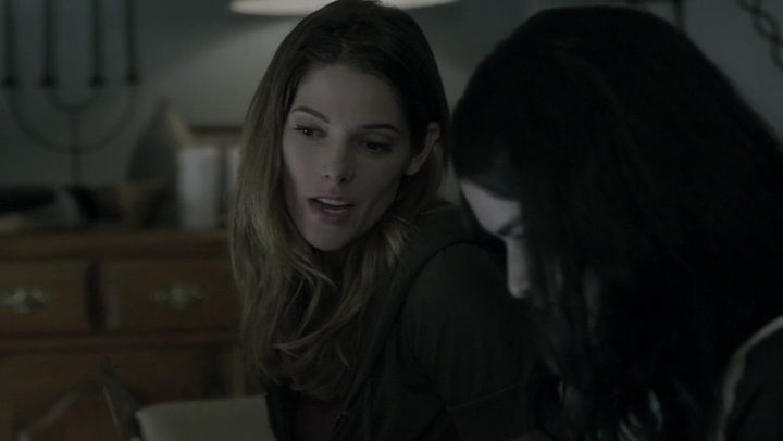 Ashley-Greene-dot-nl_Rogue-4x03LostHope1083.jpg