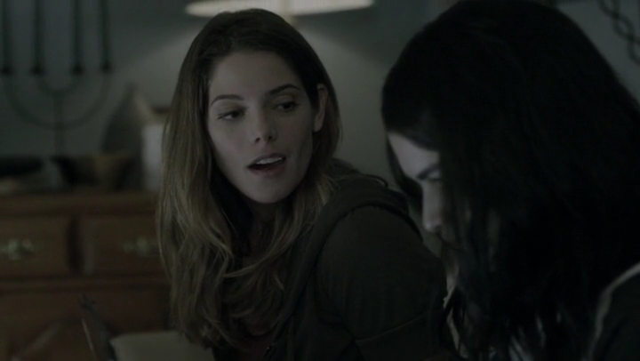 Ashley-Greene-dot-nl_Rogue-4x03LostHope1085.jpg