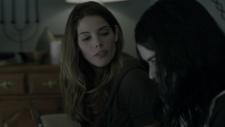 Ashley-Greene-dot-nl_Rogue-4x03LostHope1086.jpg