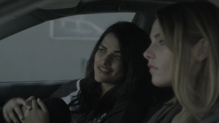 Ashley-Greene-dot-nl_Rogue-4x03LostHope1403.jpg
