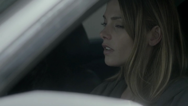 Ashley-Greene-dot-nl_Rogue-4x03LostHope1408.jpg