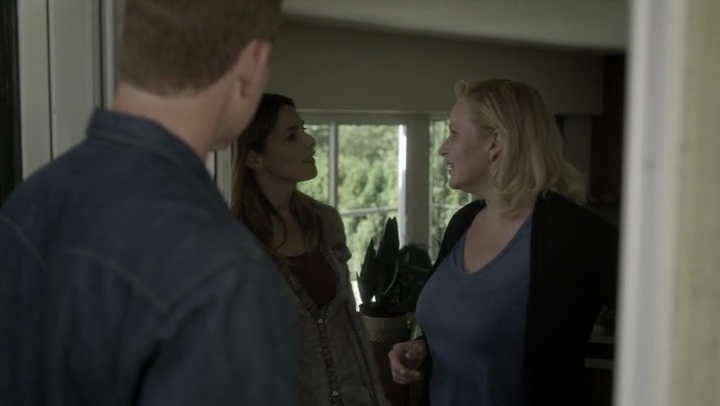 Ashley-Greene-dot-nl_Rogue-4x03LostHope2859.jpg