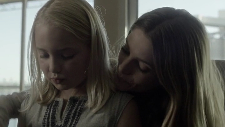 Ashley-Greene-dot-nl_Rogue-4x03LostHope3033.jpg