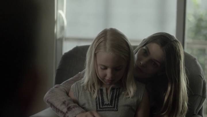 Ashley-Greene-dot-nl_Rogue-4x03LostHope3037.jpg