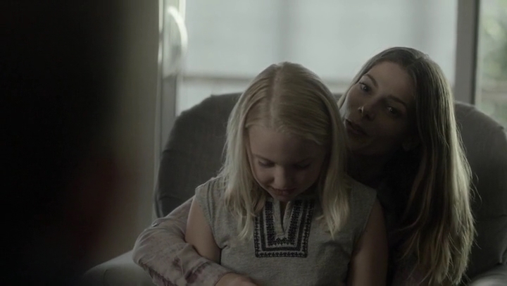 Ashley-Greene-dot-nl_Rogue-4x03LostHope3056.jpg