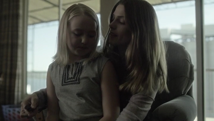 Ashley-Greene-dot-nl_Rogue-4x03LostHope3067.jpg