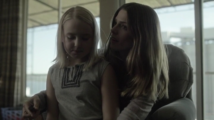 Ashley-Greene-dot-nl_Rogue-4x03LostHope3068.jpg