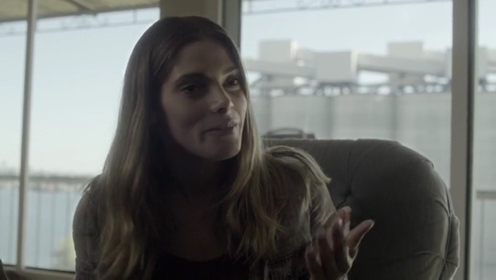 Ashley-Greene-dot-nl_Rogue-4x03LostHope3079.jpg