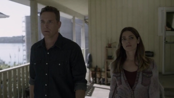 Ashley-Greene-dot-nl_Rogue-4x03LostHope3096.jpg