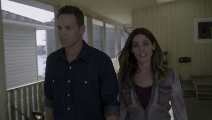 Ashley-Greene-dot-nl_Rogue-4x03LostHope3098.jpg