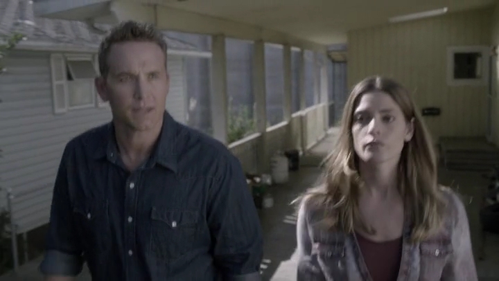 Ashley-Greene-dot-nl_Rogue-4x03LostHope3101.jpg