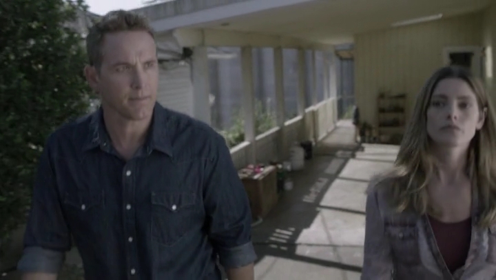 Ashley-Greene-dot-nl_Rogue-4x03LostHope3102.jpg