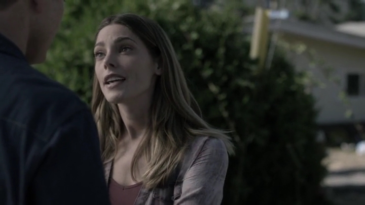 Ashley-Greene-dot-nl_Rogue-4x03LostHope3122.jpg