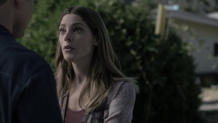 Ashley-Greene-dot-nl_Rogue-4x03LostHope3124.jpg