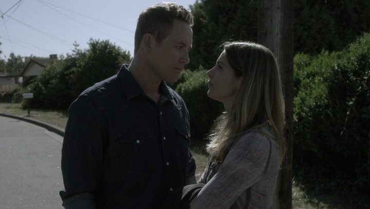 Ashley-Greene-dot-nl_Rogue-4x03LostHope3126.jpg