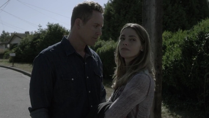 Ashley-Greene-dot-nl_Rogue-4x03LostHope3129.jpg