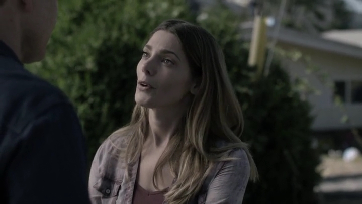 Ashley-Greene-dot-nl_Rogue-4x03LostHope3142.jpg