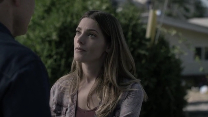 Ashley-Greene-dot-nl_Rogue-4x03LostHope3143.jpg