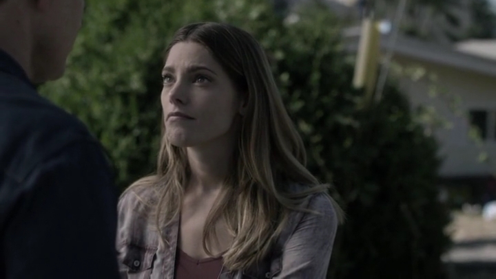 Ashley-Greene-dot-nl_Rogue-4x03LostHope3145.jpg