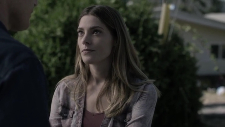 Ashley-Greene-dot-nl_Rogue-4x03LostHope3152.jpg