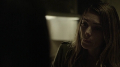 Ashley-Greene-dot-nl_Rogue-4x03LostHope0336.jpg