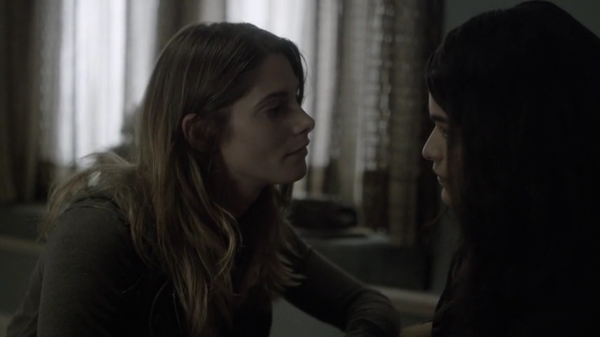 Ashley-Greene-dot-nl_Rogue4x04TheDeterminedandtheDesperate1123.jpg