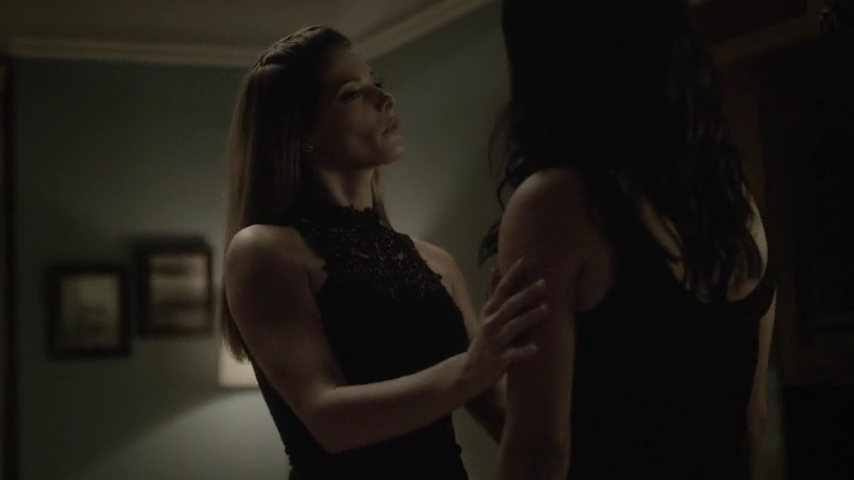 Ashley-Greene-dot-nl_Rogue4x04TheDeterminedandtheDesperate1415.jpg