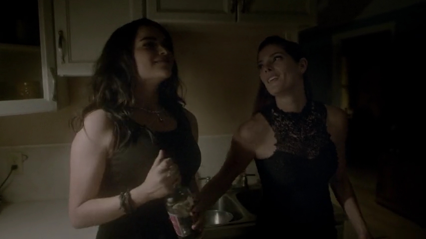 Ashley-Greene-dot-nl_Rogue4x04TheDeterminedandtheDesperate1814.jpg Ashley-Greene-dot-nl_Rogue4x04TheDeterminedandtheDesperate1814.jpg