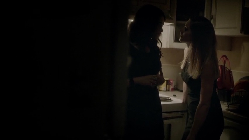 Ashley-Greene-dot-nl_Rogue4x04TheDeterminedandtheDesperate1930.jpg