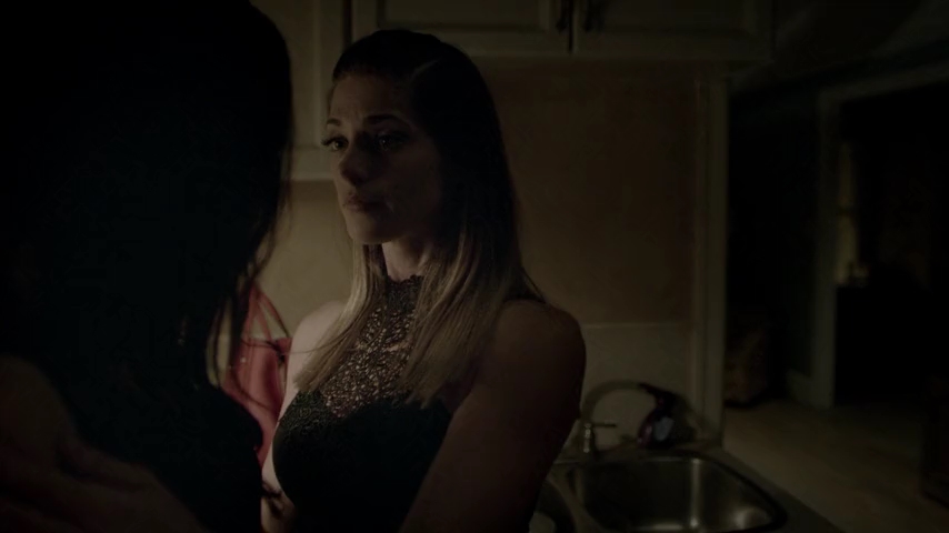 Ashley-Greene-dot-nl_Rogue4x04TheDeterminedandtheDesperate1941.jpg