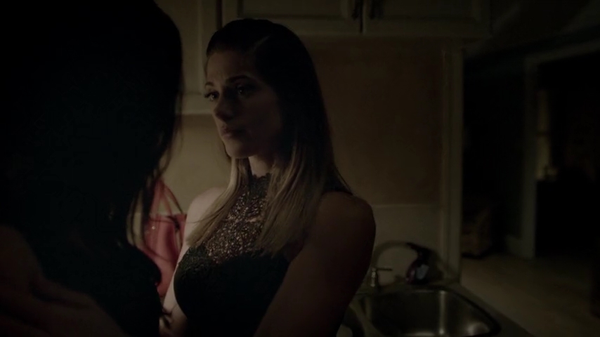 Ashley-Greene-dot-nl_Rogue4x04TheDeterminedandtheDesperate1942.jpg