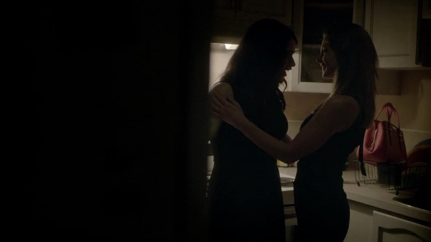 Ashley-Greene-dot-nl_Rogue4x04TheDeterminedandtheDesperate1953.jpg