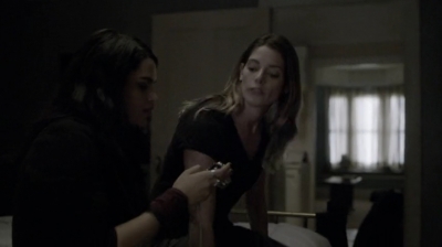Ashley-Greene-dot-nl_Rogue4x04TheDeterminedandtheDesperate0344.jpg