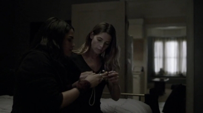 Ashley-Greene-dot-nl_Rogue4x04TheDeterminedandtheDesperate0345.jpg