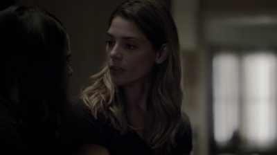 Ashley-Greene-dot-nl_Rogue4x04TheDeterminedandtheDesperate0352.jpg