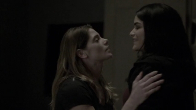 Ashley-Greene-dot-nl_Rogue4x04TheDeterminedandtheDesperate0362.jpg