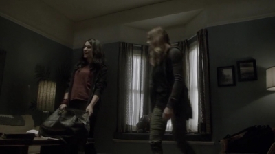 Ashley-Greene-dot-nl_Rogue4x04TheDeterminedandtheDesperate1012.jpg