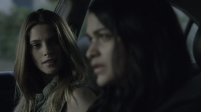 Ashley-Greene-dot-nl_Rogue4x04TheDeterminedandtheDesperate2359.jpg