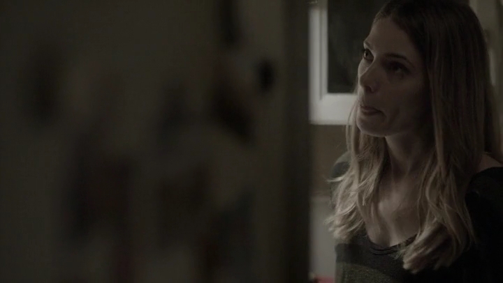 Ashley-Greene-dot-nl_Rogue4x05PoolBoy1116.jpg