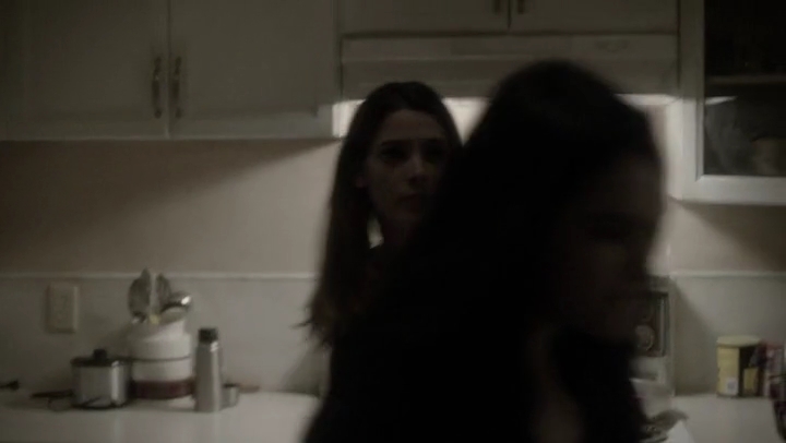 Ashley-Greene-dot-nl_Rogue4x05PoolBoy1137.jpg
