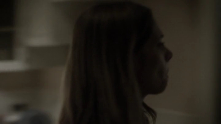 Ashley-Greene-dot-nl_Rogue4x05PoolBoy1138.jpg